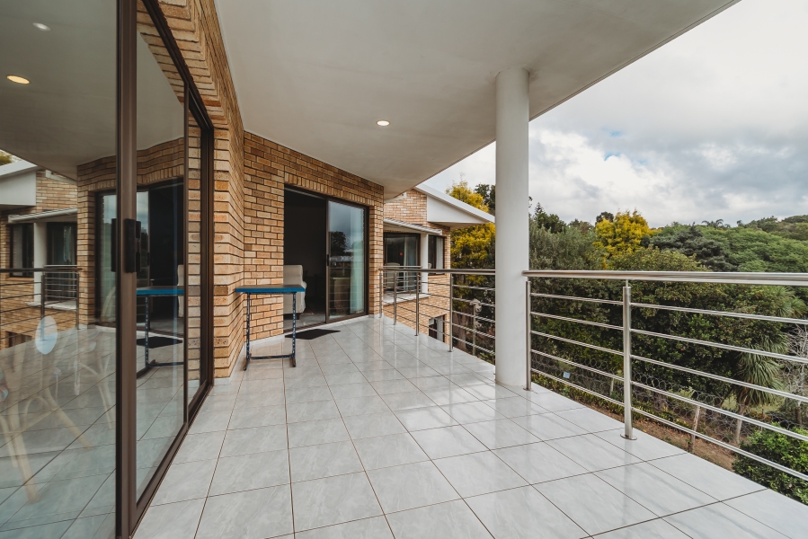 4 Bedroom Property for Sale in Bergsig Western Cape